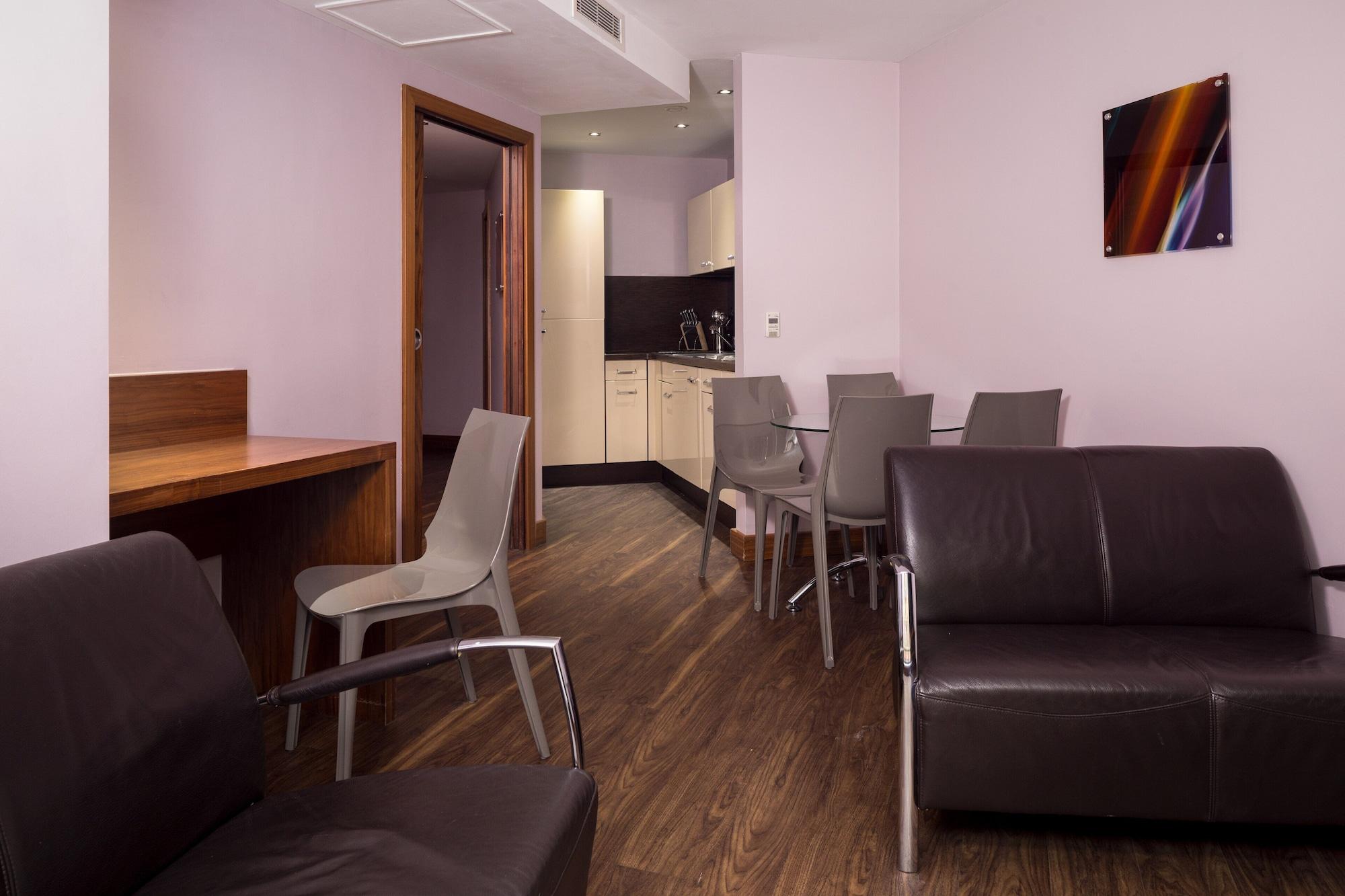 Roomzzz Leeds