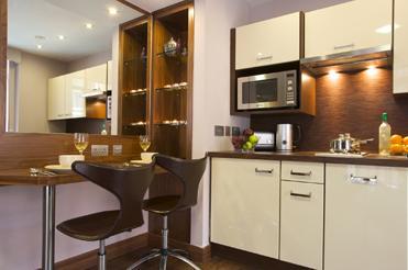 Roomzzz Leeds Aparthotel 4*